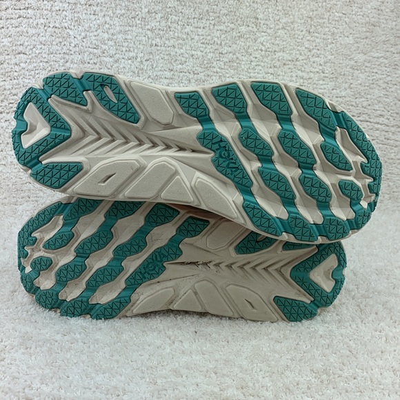 HOKA WOMEN'S CLIFTON 8 - Picture 6 of 7